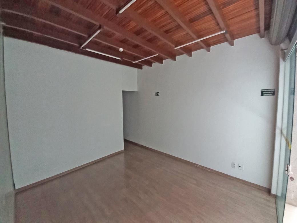 Andar, Savassi, 0 Quarto, 0 Vaga