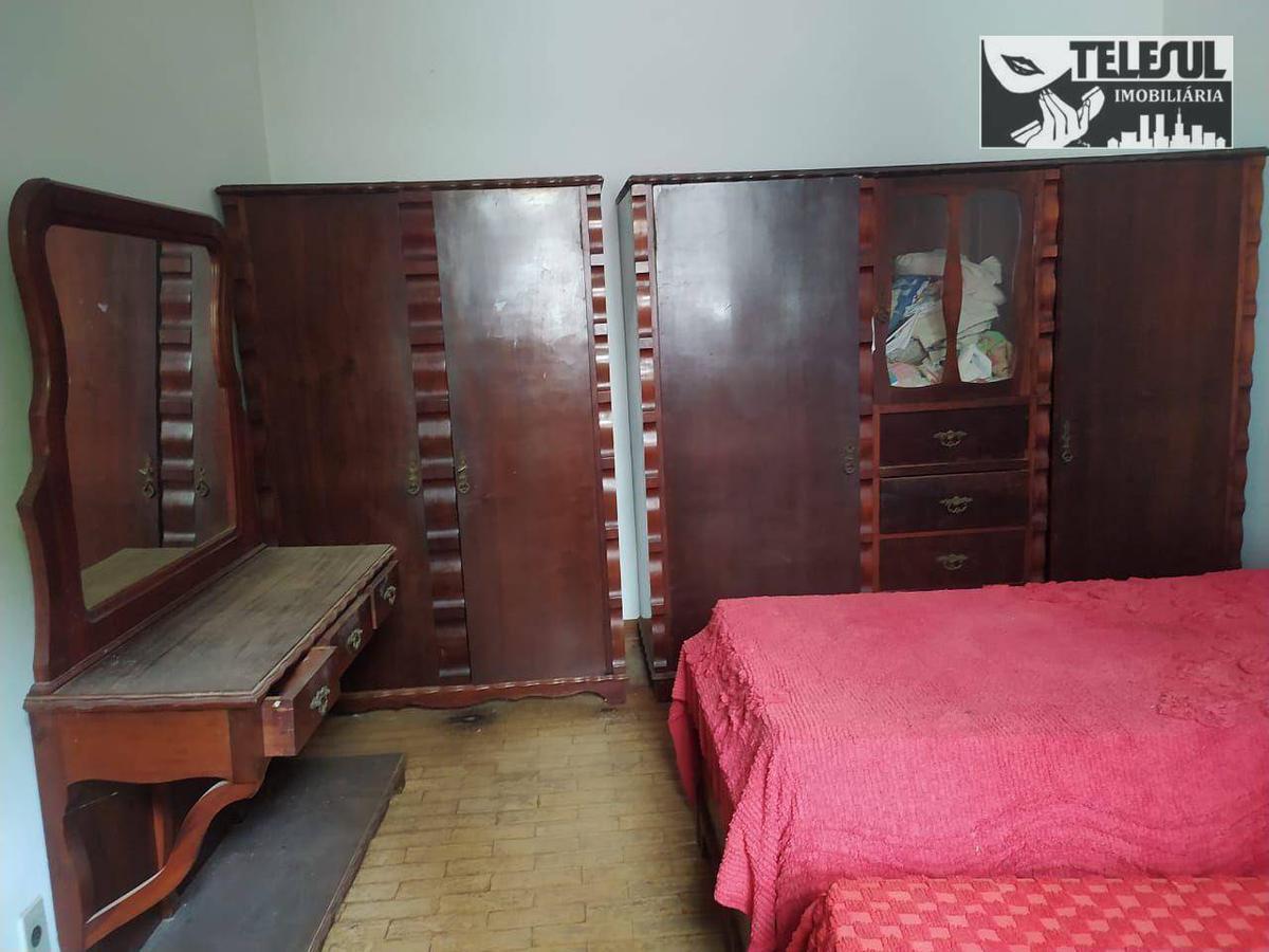 Casa, Centro, 4 Quartos, 0 Vaga, 1 Suíte