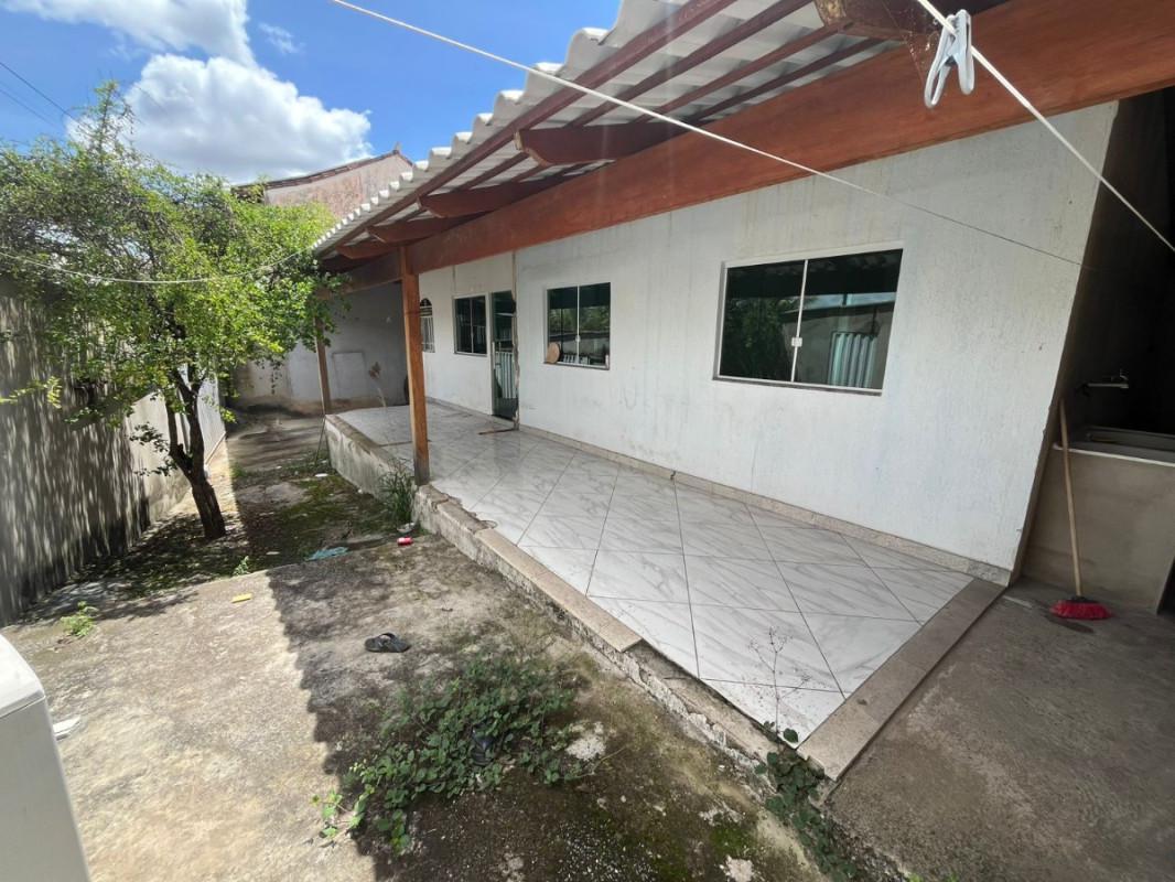 Casa, Venda Nova, 2 Quartos, 2 Vagas
