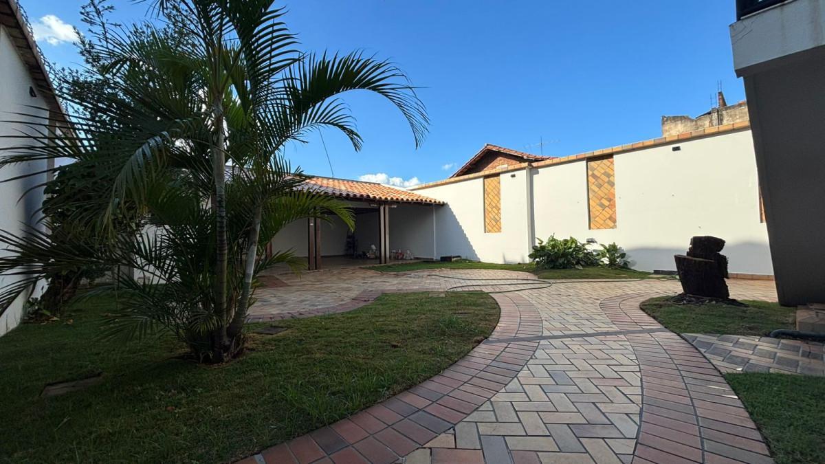 Casa Comercial, Santa Teresa, 8 Quartos, 6 Vagas, 2 Suítes