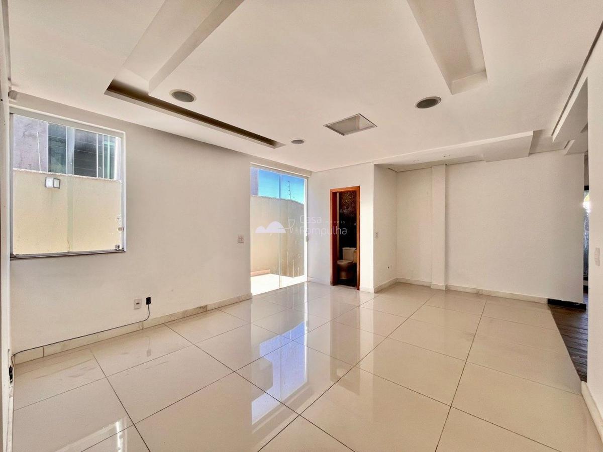 Casa, Trevo, 4 Quartos, 4 Vagas, 2 Suítes