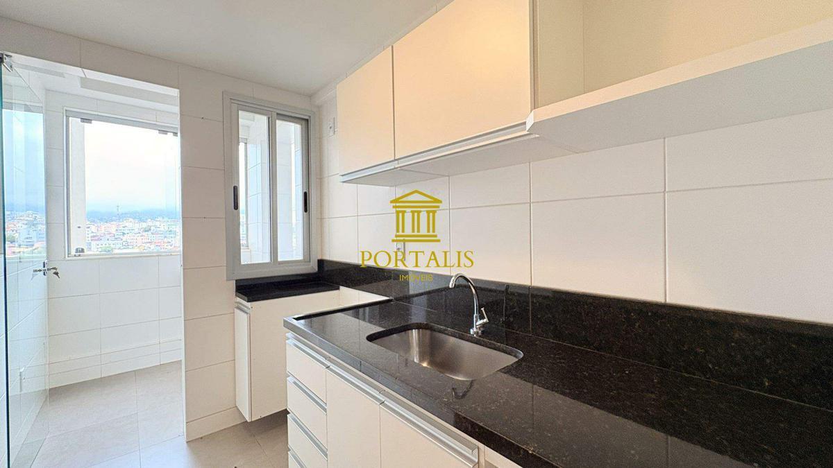Apartamento, Sagrada Família, 3 Quartos, 2 Vagas, 1 Suíte