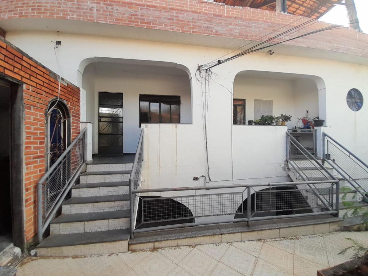 Casa, Cachoeirinha, 2 Quartos, 4 Vagas