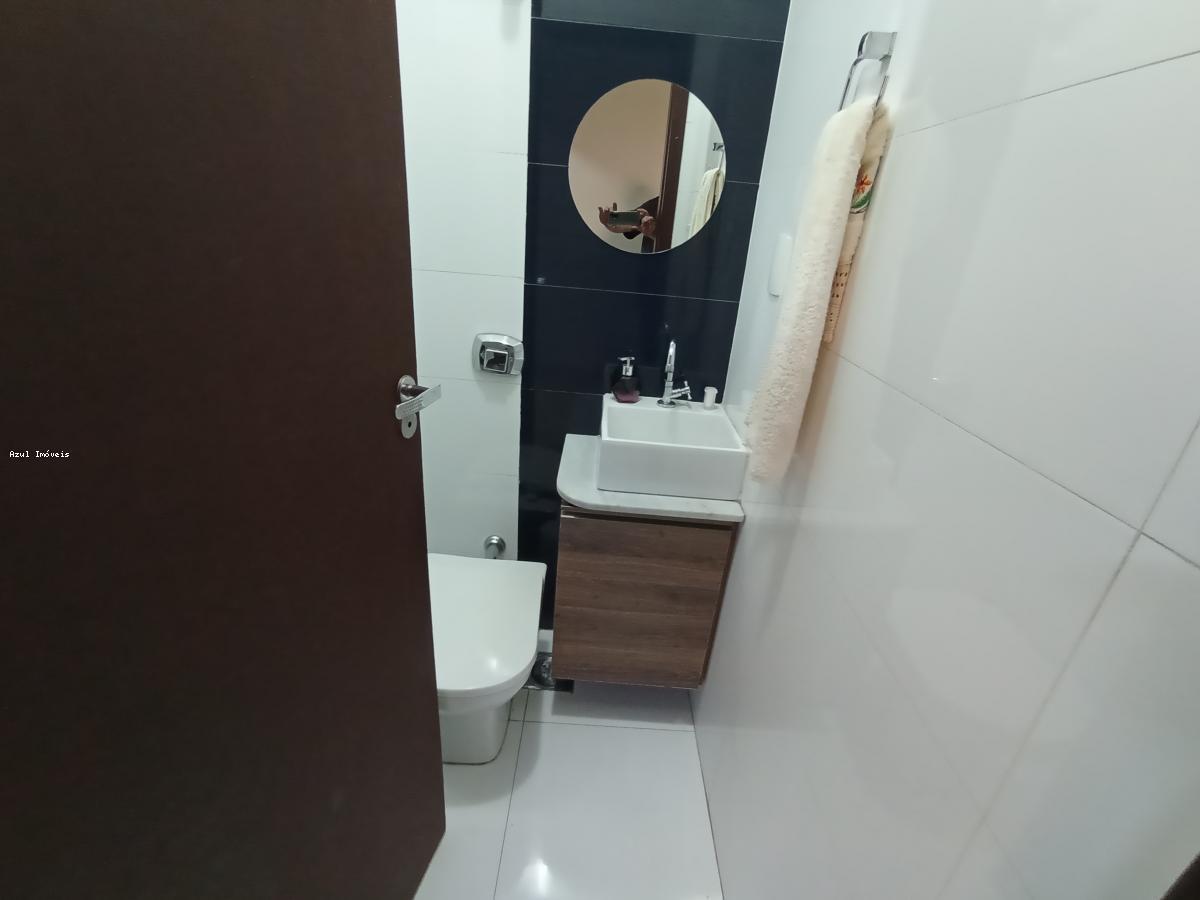 Casa, Santa Branca, 3 Quartos, 2 Vagas, 1 Suíte