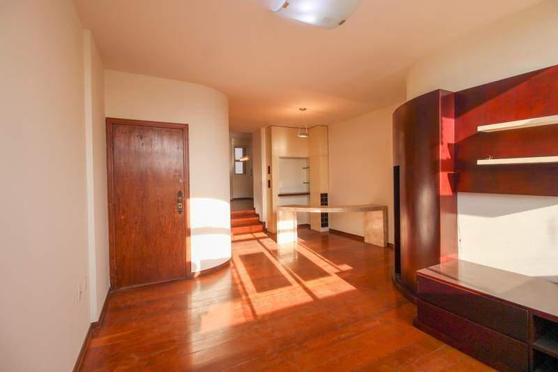 Apartamento, Funcionários, 4 Quartos, 2 Vagas, 1 Suíte