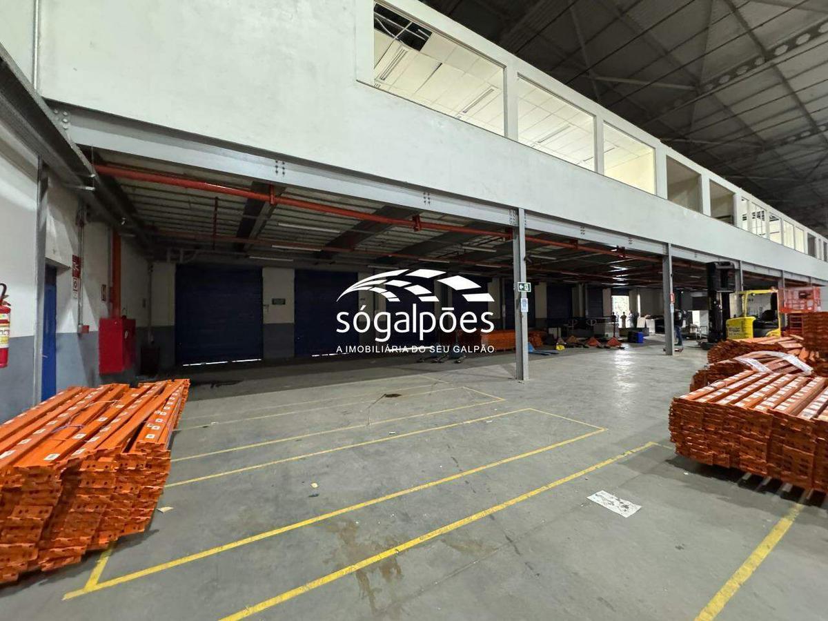 Galpão, Cincão, 100 Vagas