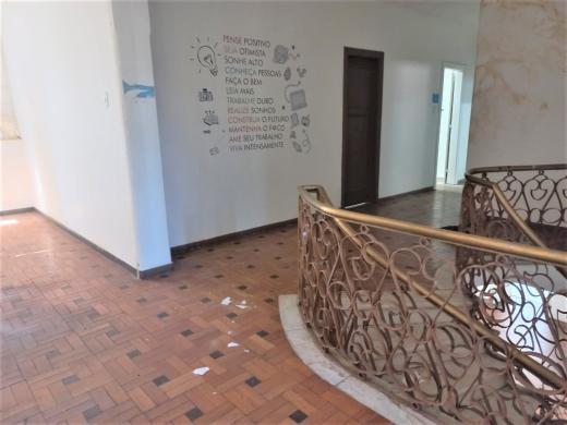 Casa Comercial, Prado, 1 Quarto, 3 Vagas