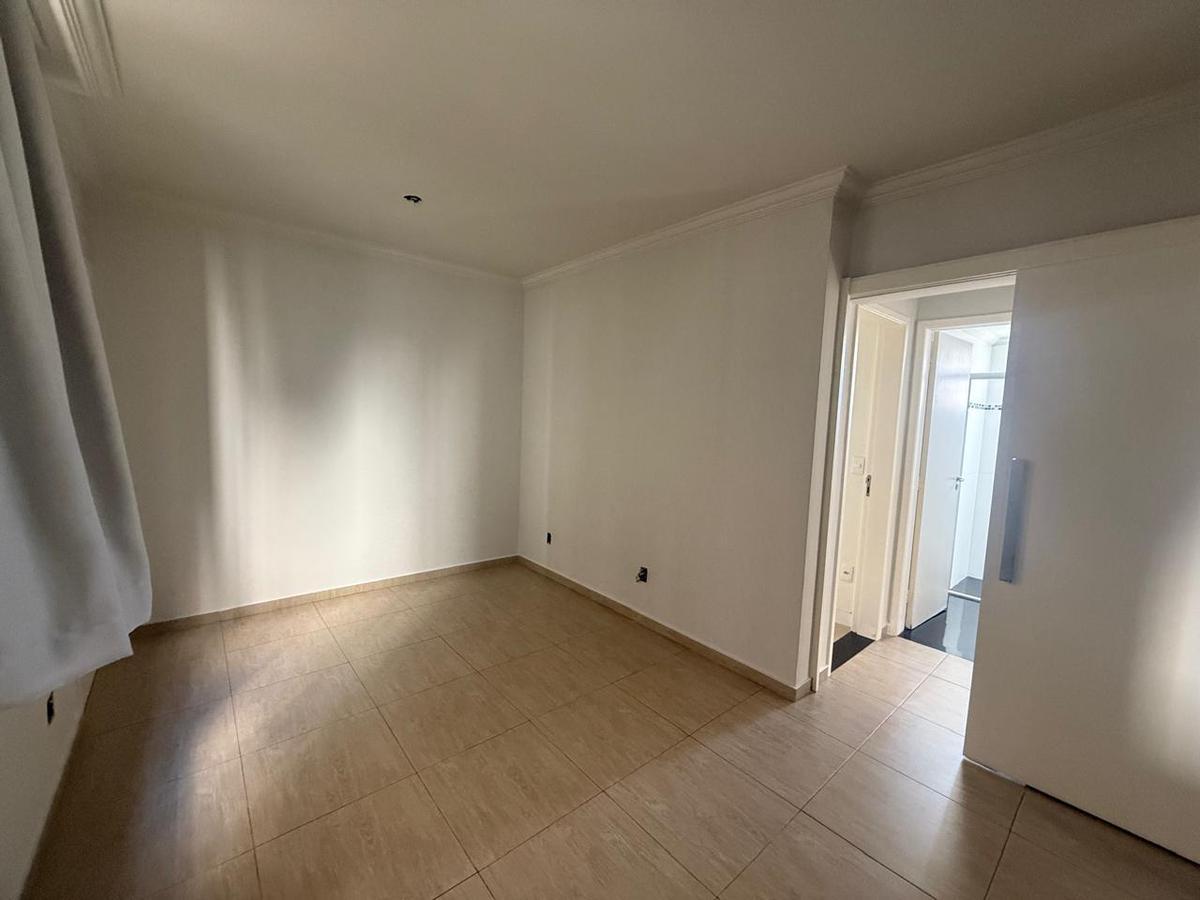 Apartamento, Santa Cruz, 2 Quartos, 1 Vaga