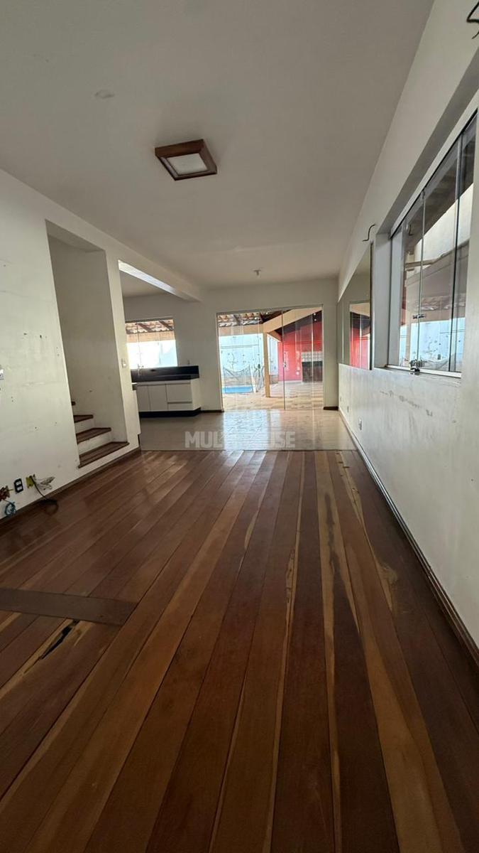 Casa, Castelo, 4 Quartos, 4 Vagas, 4 Suítes