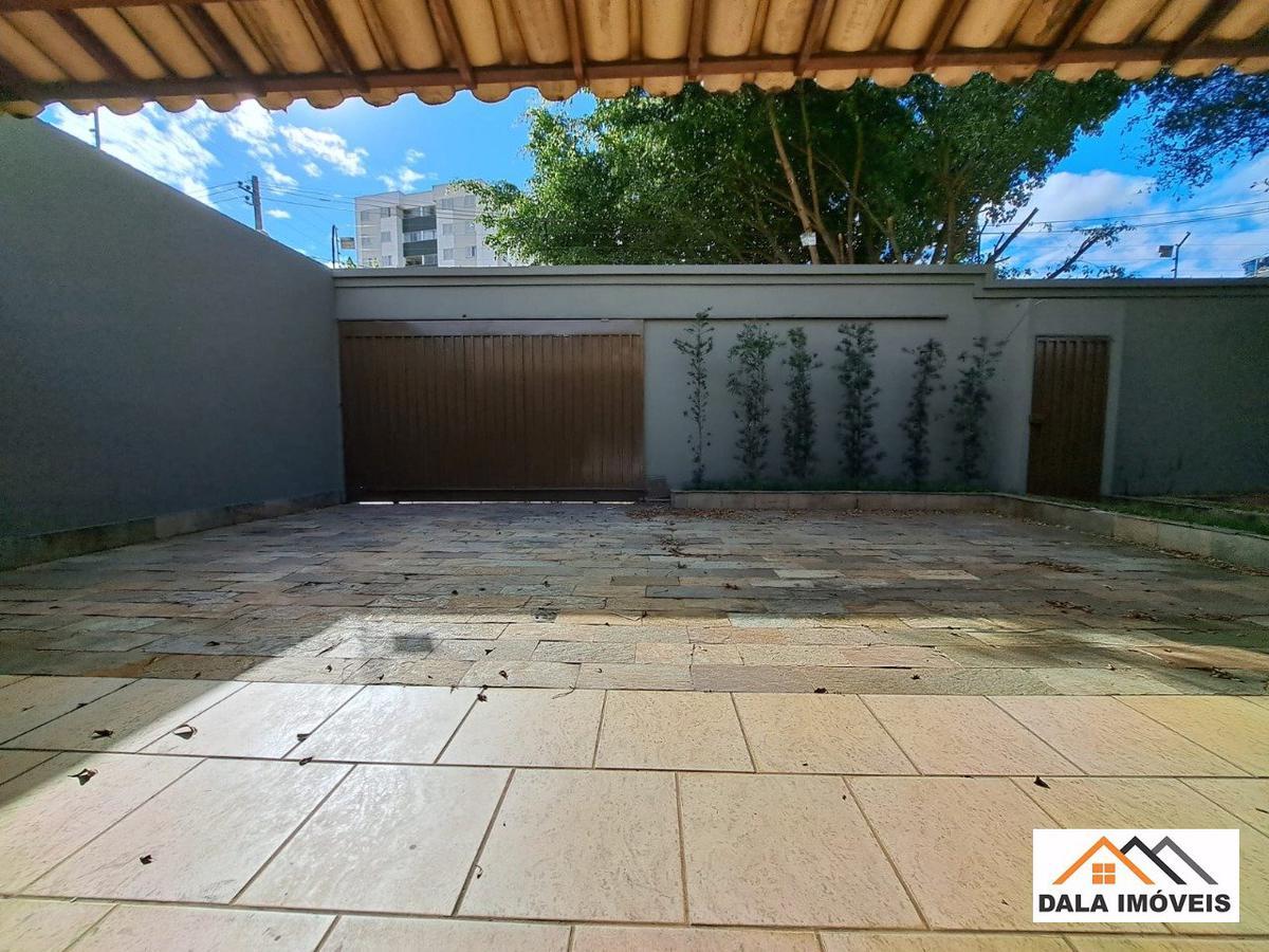 Casa, Santa Mônica, 4 Quartos, 5 Vagas, 2 Suítes