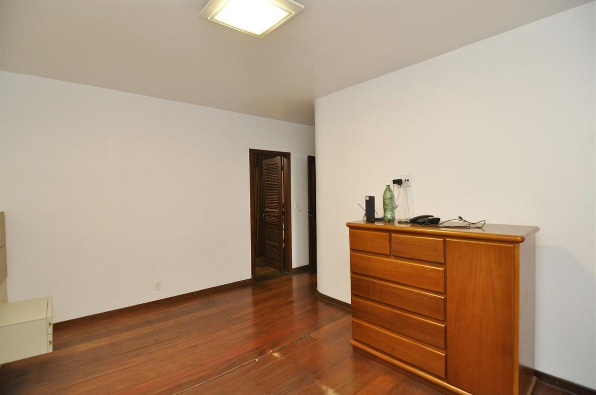 Casa, São Luiz (pampulha), 6 Quartos, 8 Vagas, 2 Suítes