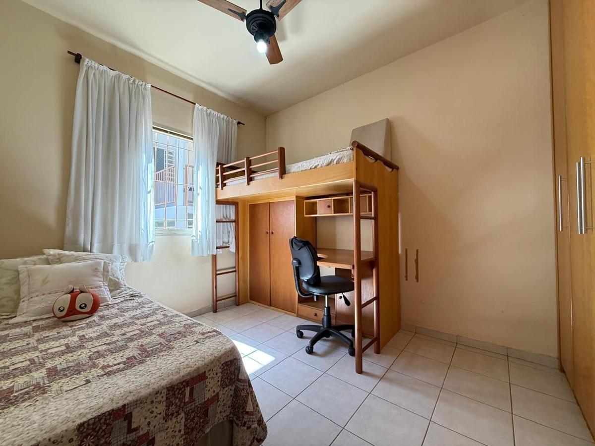 Casa, Itapoã, 3 Quartos, 4 Vagas, 1 Suíte