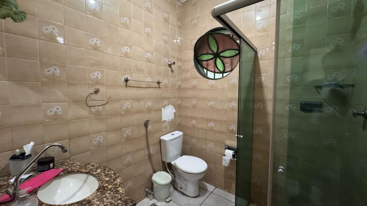 Casa, Santa Efigênia, 6 Quartos, 2 Vagas, 1 Suíte