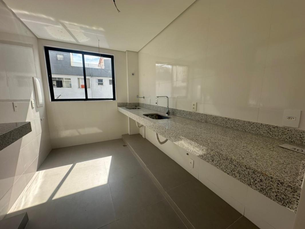 Apartamento, Sagrada Família, 3 Quartos, 2 Vagas, 1 Suíte