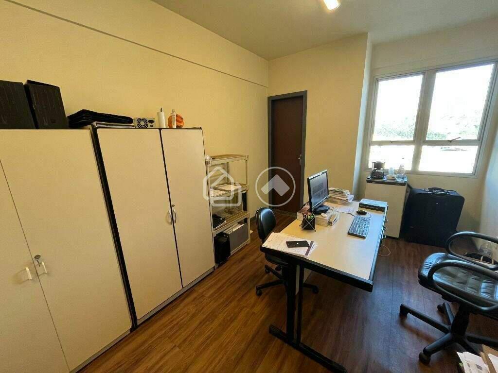 Sala, Santa Lúcia, 1 Vaga