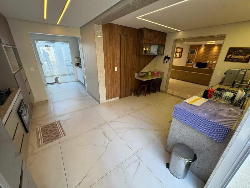 Apartamento, Sagrada Família, 4 Quartos, 2 Vagas, 4 Suítes
