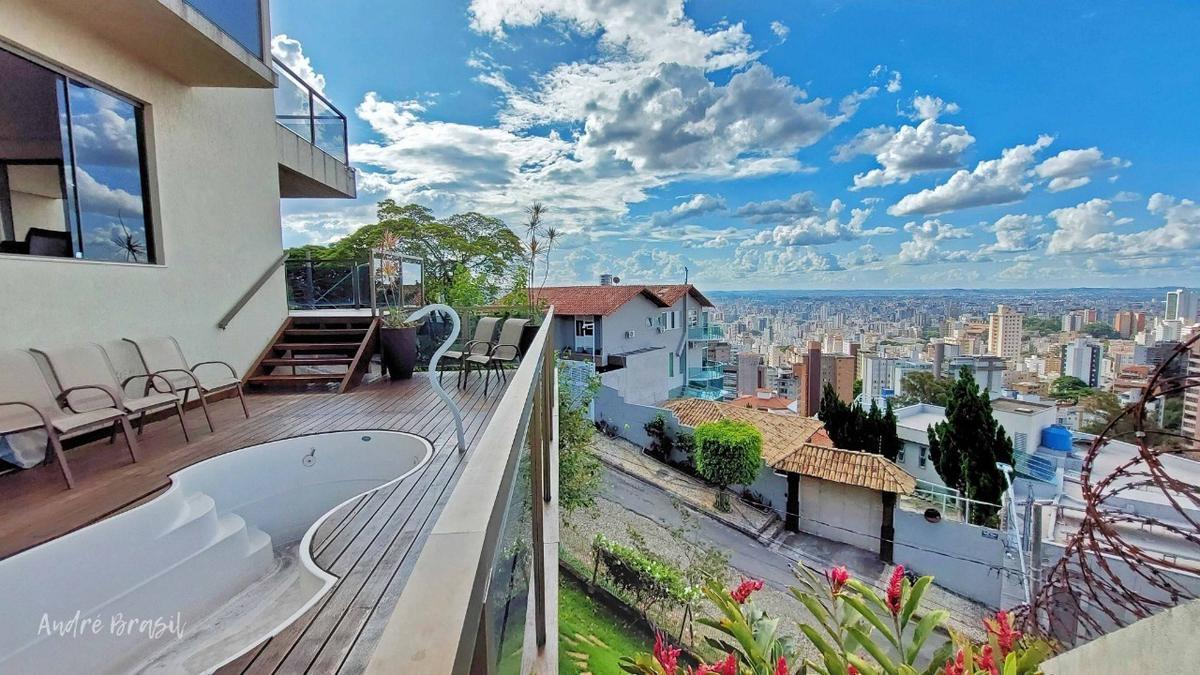 Casa, Comiteco, 4 Quartos, 3 Vagas, 4 Suítes