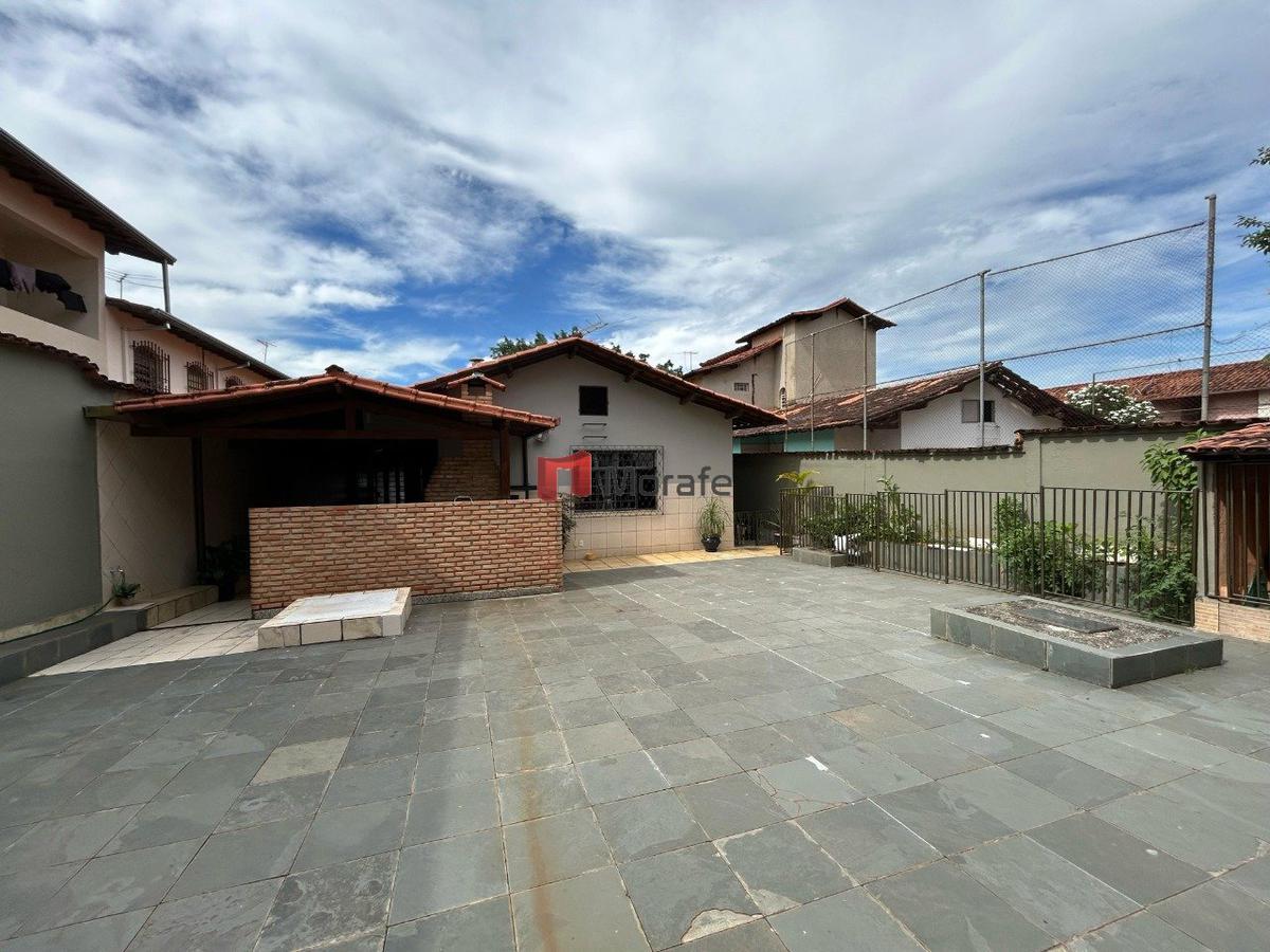 Casa, Itapoã, 4 Quartos, 6 Vagas, 1 Suíte