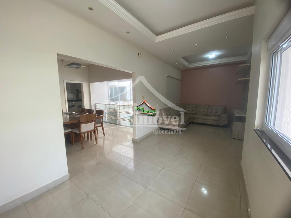 Casa, Centro, 2 Quartos, 6 Vagas, 1 Suíte