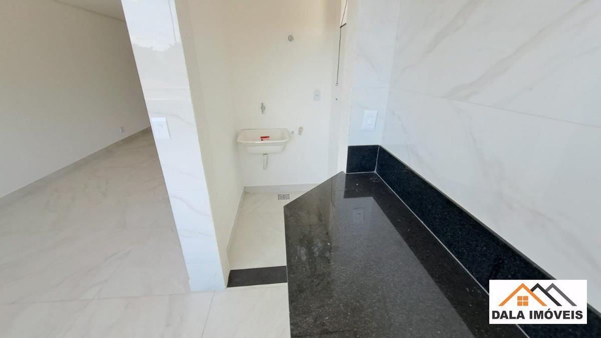 Casa, Santa Branca, 3 Quartos, 2 Vagas, 1 Suíte