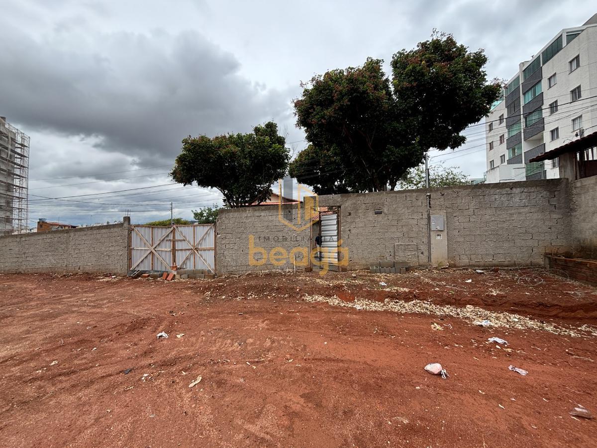 Lote, Serrano, 0 Quarto, 0 Vaga