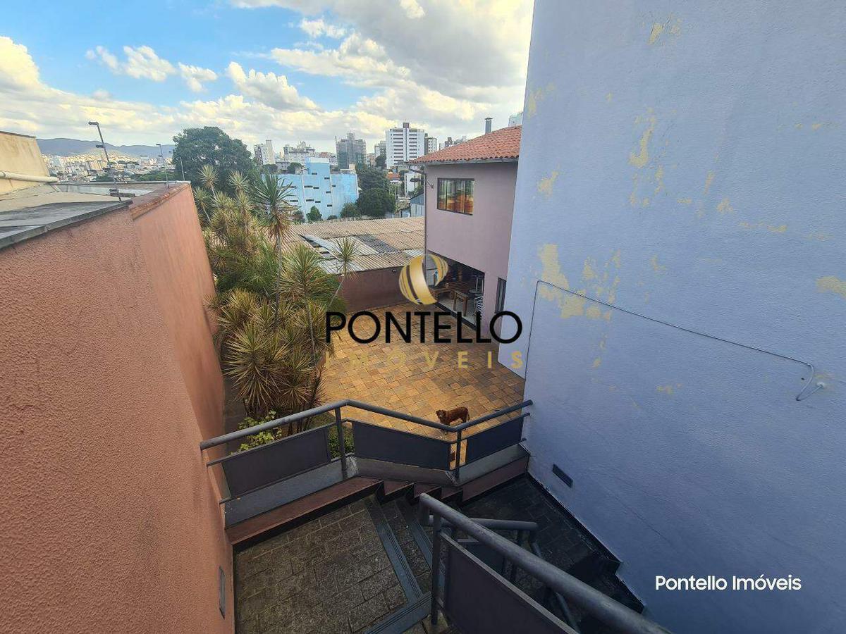 Casa, Caiçaras, 5 Quartos, 4 Vagas, 1 Suíte