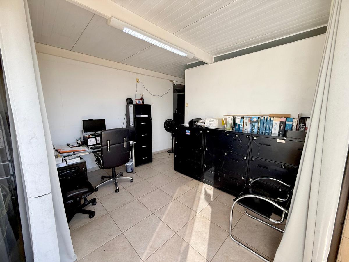 Sala, São José, 0 Quarto, 2 Vagas