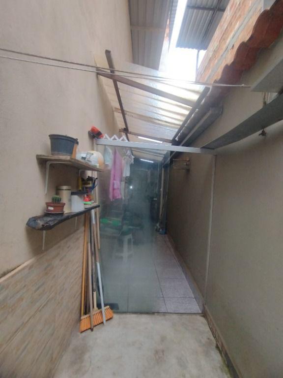 Casa, Adelmolândia, 2 Quartos, 1 Vaga, 1 Suíte