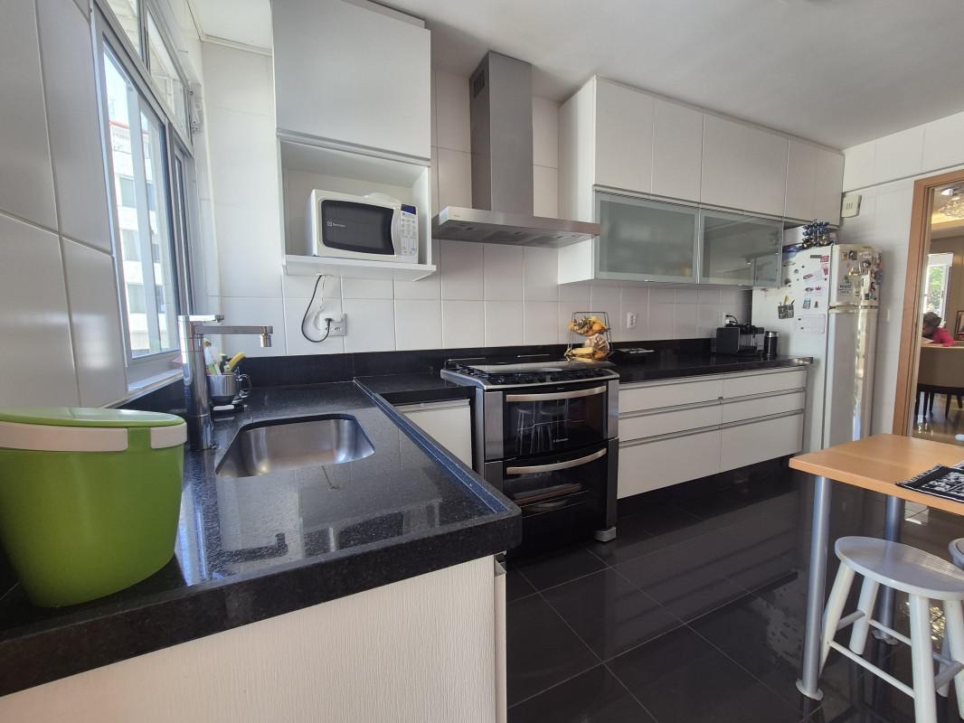 Apartamento, Grajaú, 4 Quartos, 3 Vagas, 2 Suítes