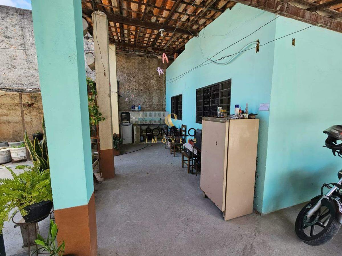 Galpão, São Francisco de Assis, 0 Quarto, 30 Vagas