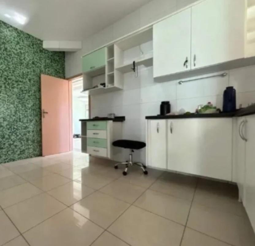 Casa Comercial, Castelo, 4 Quartos, 4 Vagas, 2 Suítes