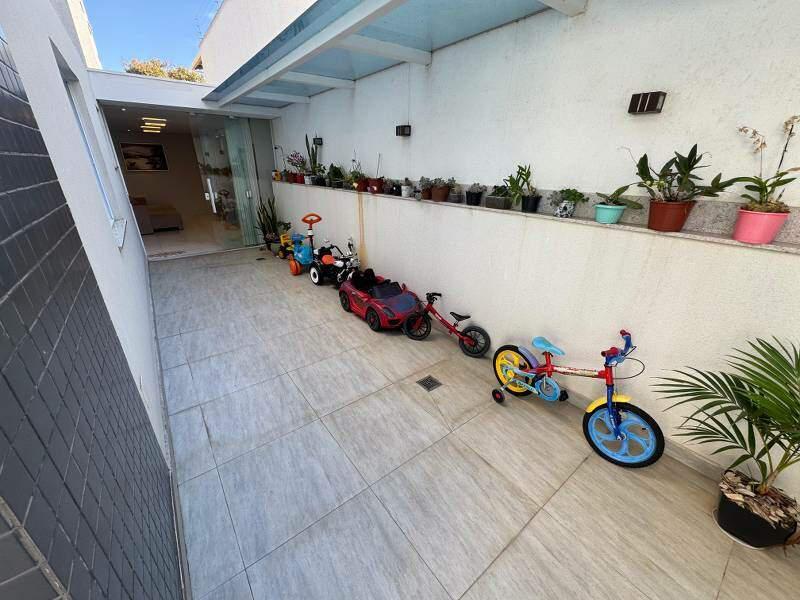 Apartamento, Sagrada Família, 4 Quartos, 2 Vagas, 4 Suítes