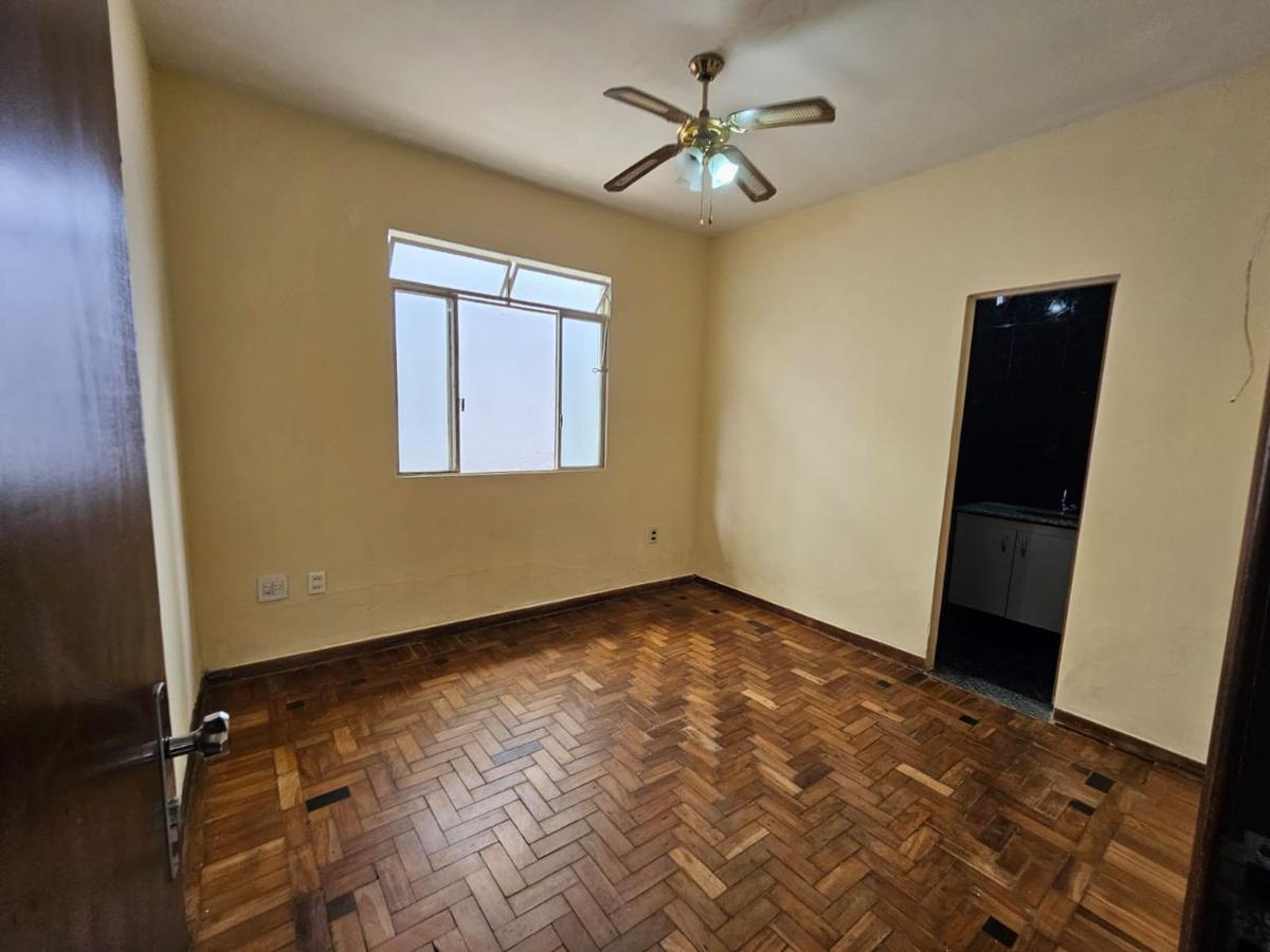 Casa, Santa Cruz, 3 Quartos, 5 Vagas, 1 Suíte