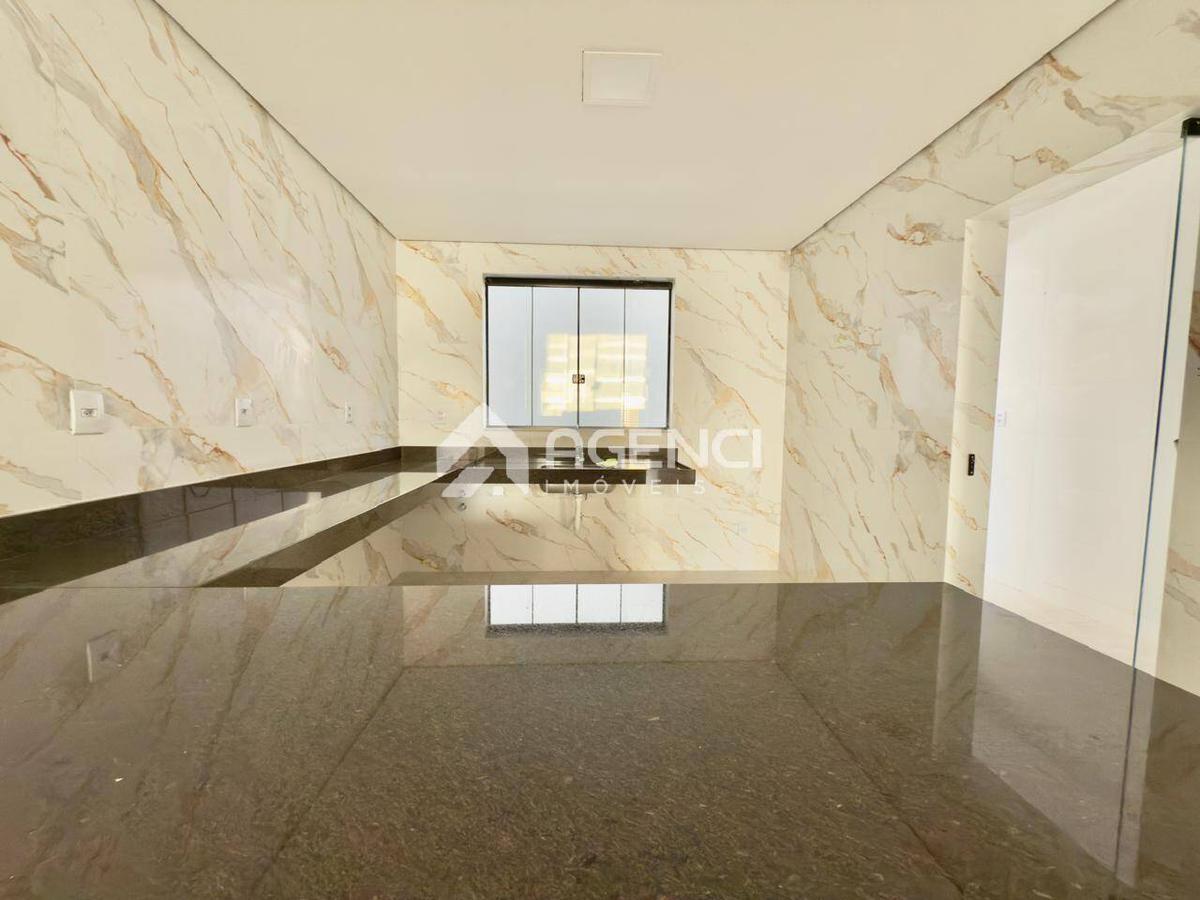 Casa, Cabral, 3 Quartos, 0 Vaga, 1 Suíte