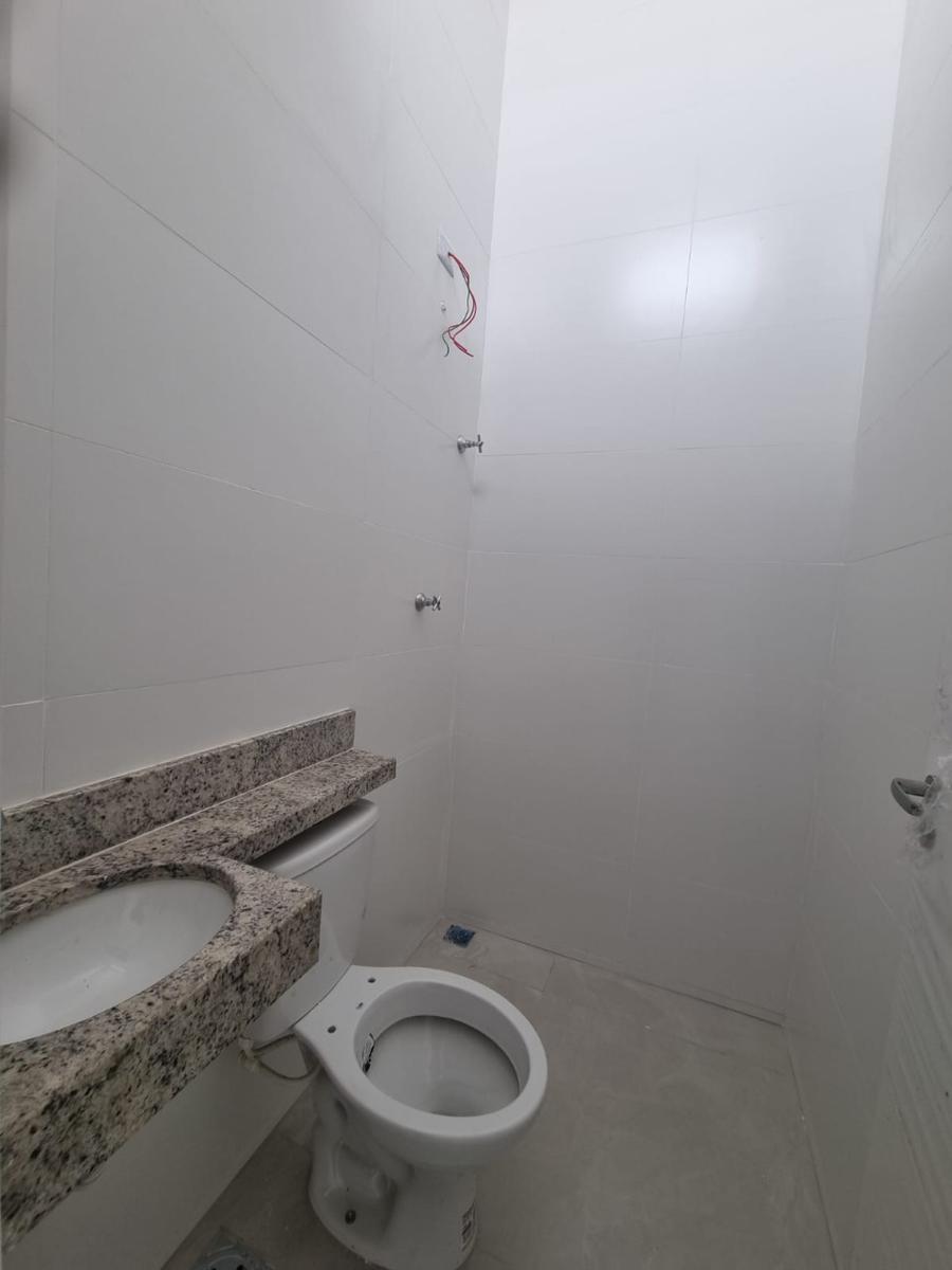 Casa, Floramar, 2 Quartos, 1 Vaga, 2 Suítes