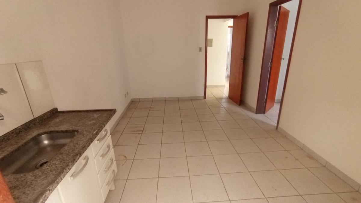 Casa, Centro, 3 Quartos, 0 Vaga