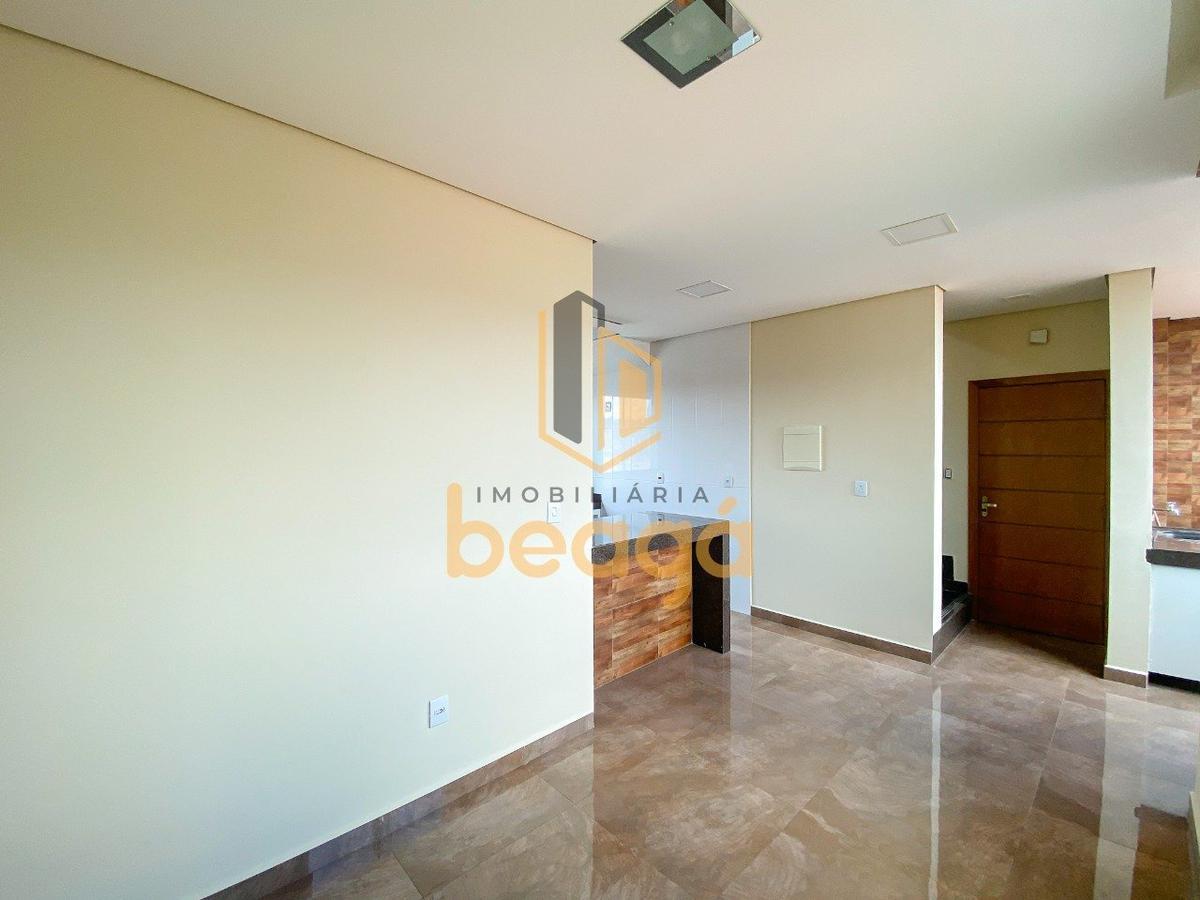 Cobertura, Arvoredo, 3 Quartos, 2 Vagas, 1 Suíte