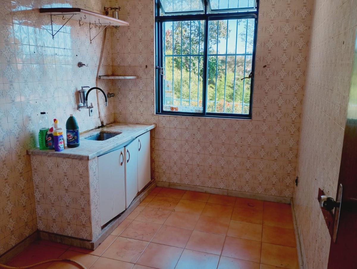 Casa, Santa Branca, 3 Quartos, 4 Vagas, 1 Suíte