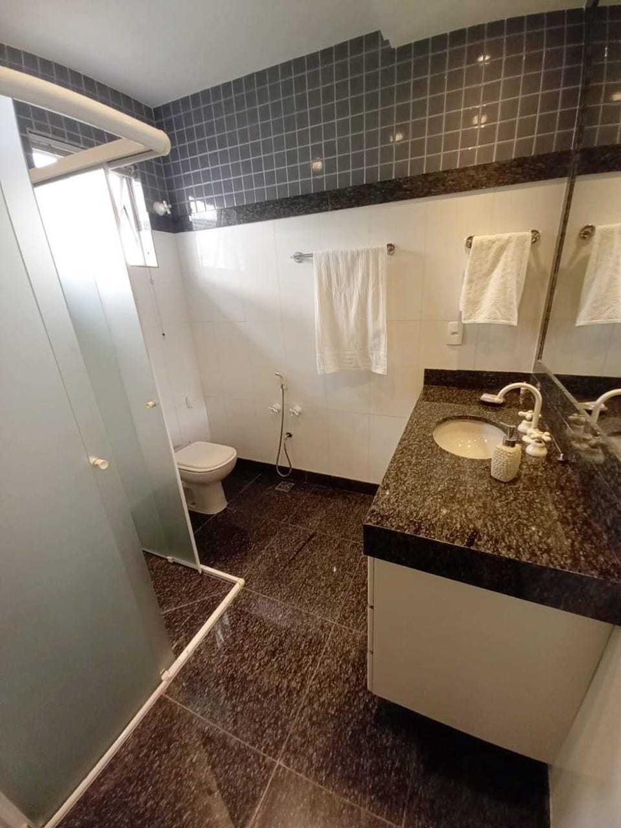 Casa, Comiteco, 5 Quartos, 2 Vagas, 5 Suítes