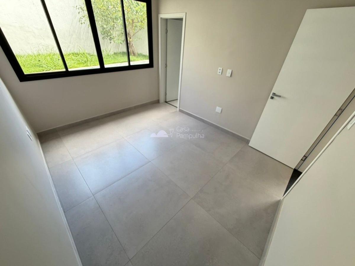 Casa, Trevo, 3 Quartos, 2 Vagas, 2 Suítes