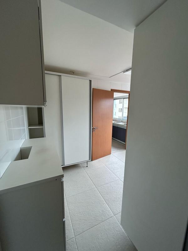 Cobertura, São José, 3 Quartos, 4 Vagas, 3 Suítes