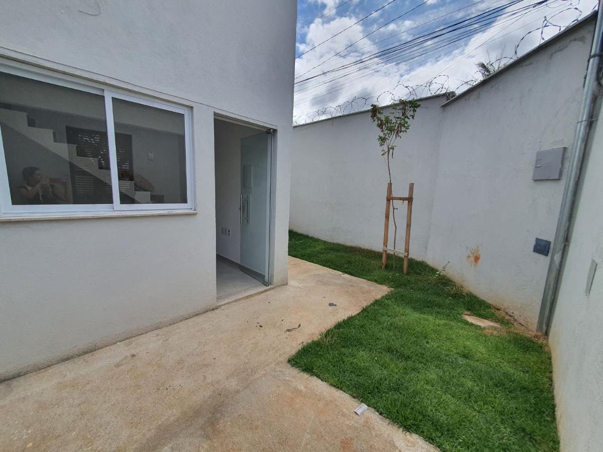 Casa, Santa Mônica, 2 Quartos, 1 Vaga