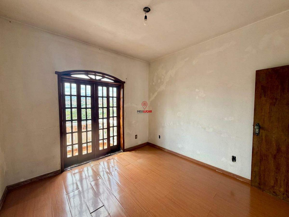 Casa, Tirol, 3 Quartos, 5 Vagas