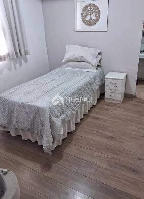 Casa, Conjunto Água Branca, 4 Quartos, 0 Vaga, 1 Suíte