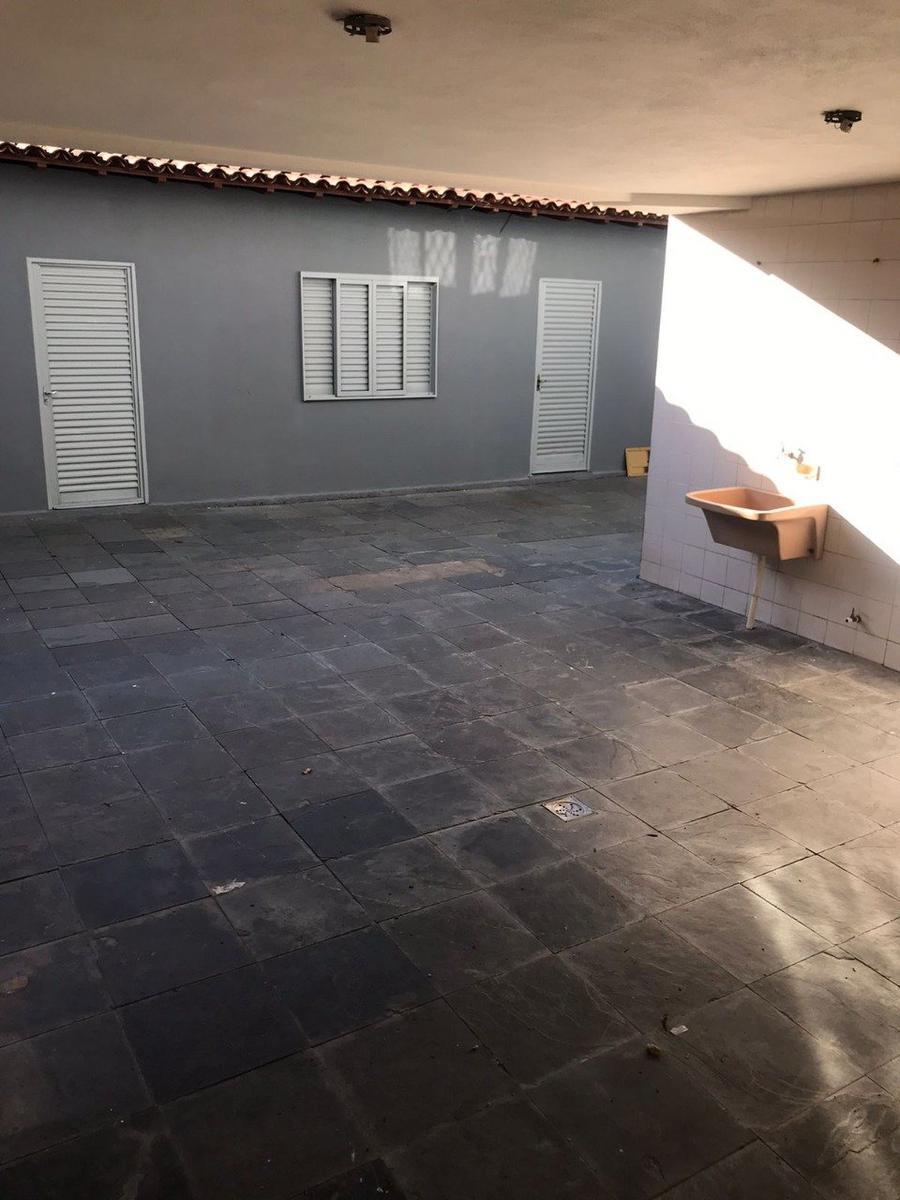 Casa Comercial, Santa Branca, 4 Quartos, 4 Vagas, 2 Suítes