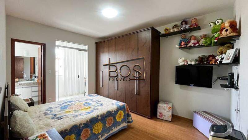 Casa, Santa Efigênia, 3 Quartos, 2 Vagas, 2 Suítes