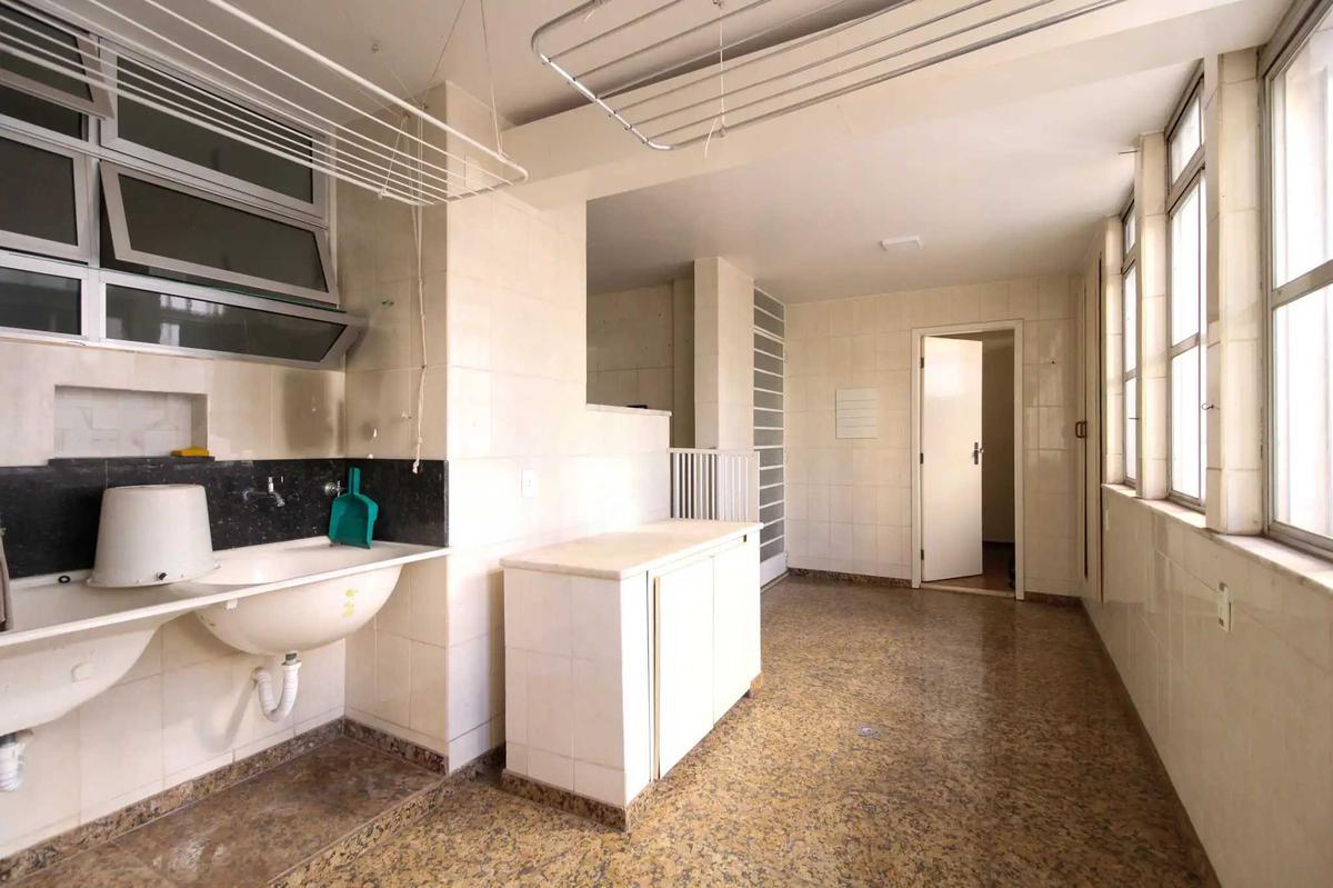 Apartamento, Funcionários, 4 Quartos, 3 Vagas, 1 Suíte