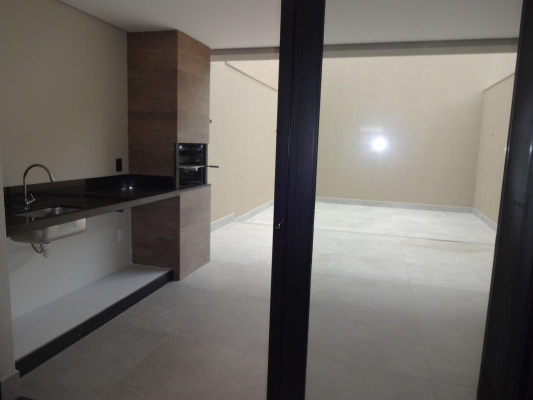 Casa, Jaraguá, 4 Quartos, 3 Vagas, 1 Suíte