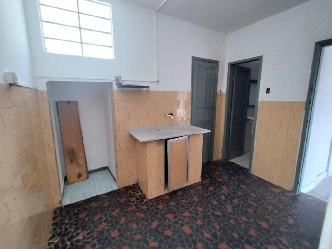 Casa Comercial, Nova Cachoeirinha, 1 Quarto, 0 Vaga