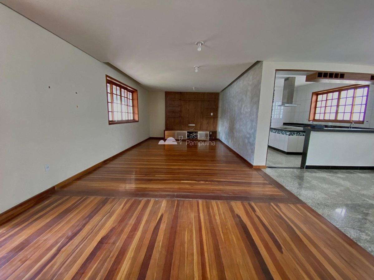 Casa, Braúnas, 3 Quartos, 8 Vagas, 2 Suítes